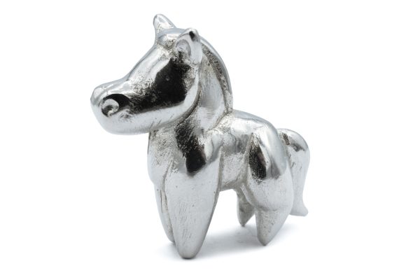 to show our metal horse figure